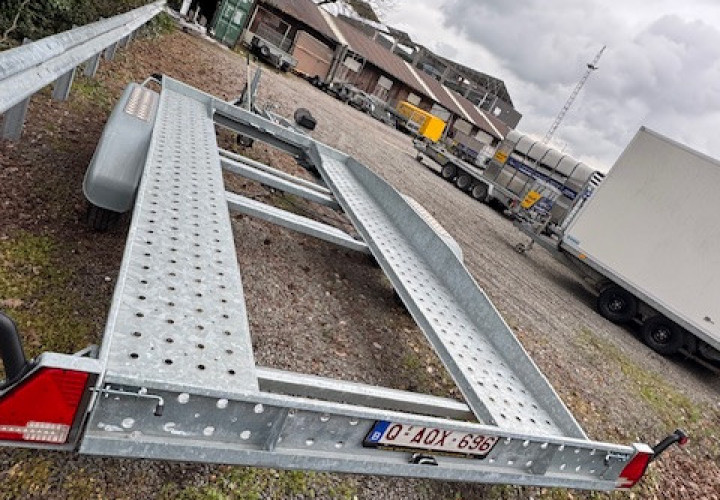 Variant autotransporter