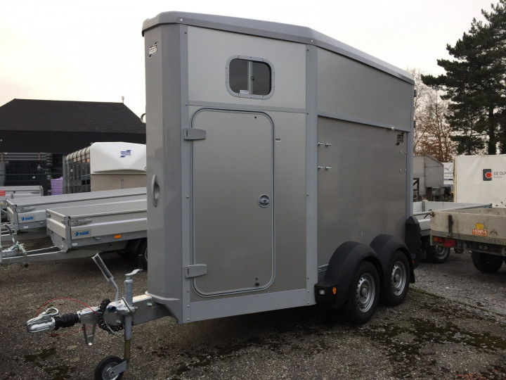 Ifor Williams Paardentrailer Hb403