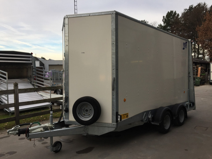 Ifor Williams Gesloten Geremde Aanhangwagen Bv126